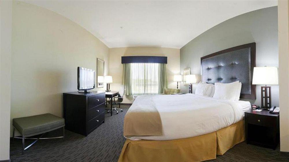 Holiday Inn Express Waycross Bagian luar foto
