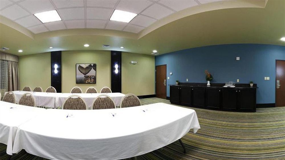 Holiday Inn Express Waycross Bagian luar foto